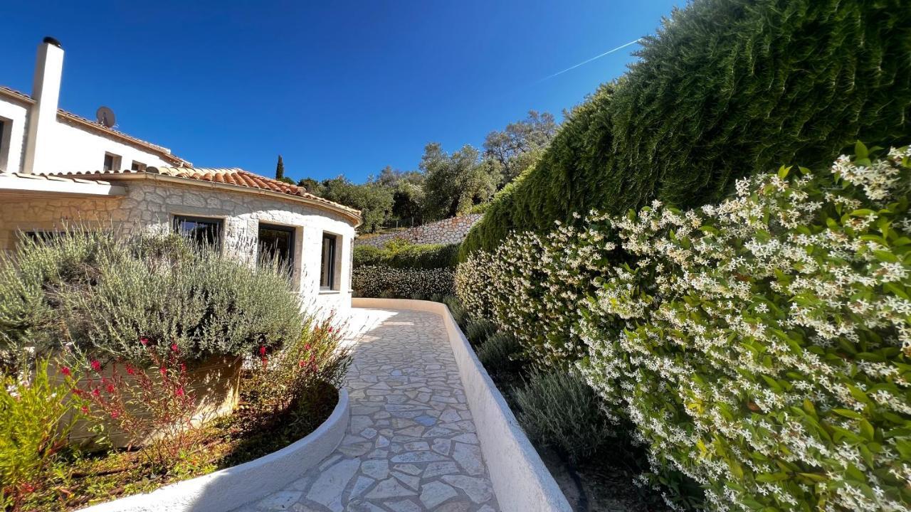 Avlaki Beach Villa Kassiopi Dış mekan fotoğraf