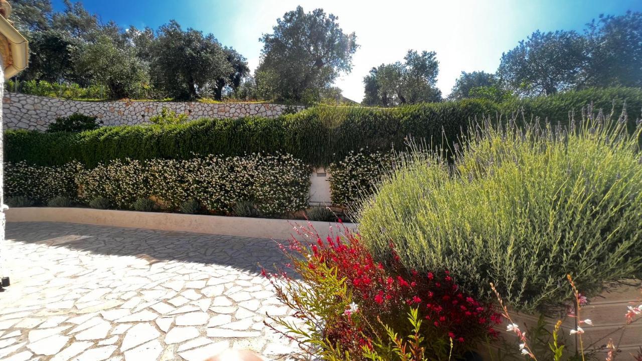 Avlaki Beach Villa Kassiopi Dış mekan fotoğraf