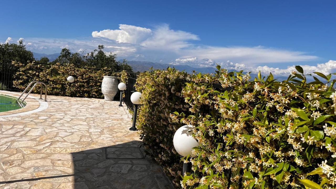 Avlaki Beach Villa Kassiopi Dış mekan fotoğraf